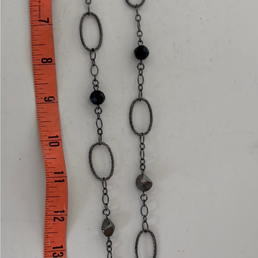 Elegant 20” Black and Silver Chain Necklace